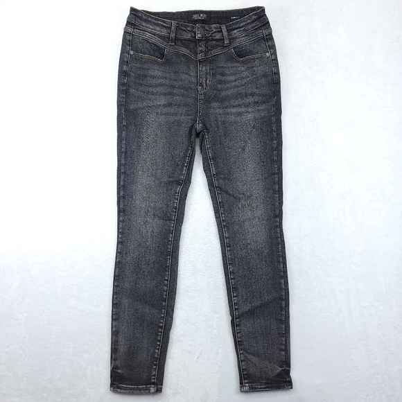 Judy Blue Skinny Faded Black Jeans Jb88287 Size 11/30 28x27
Waist 15”. - Picture 3 of 10